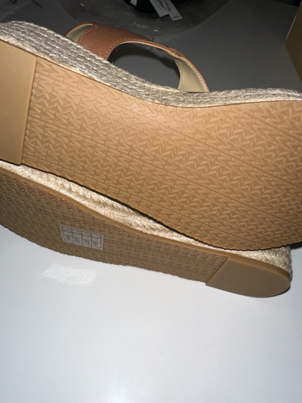 Michael Kors “Laney” brown vegan leather jute thong MK logo wedge sandals 8 - Picture 7 of 8